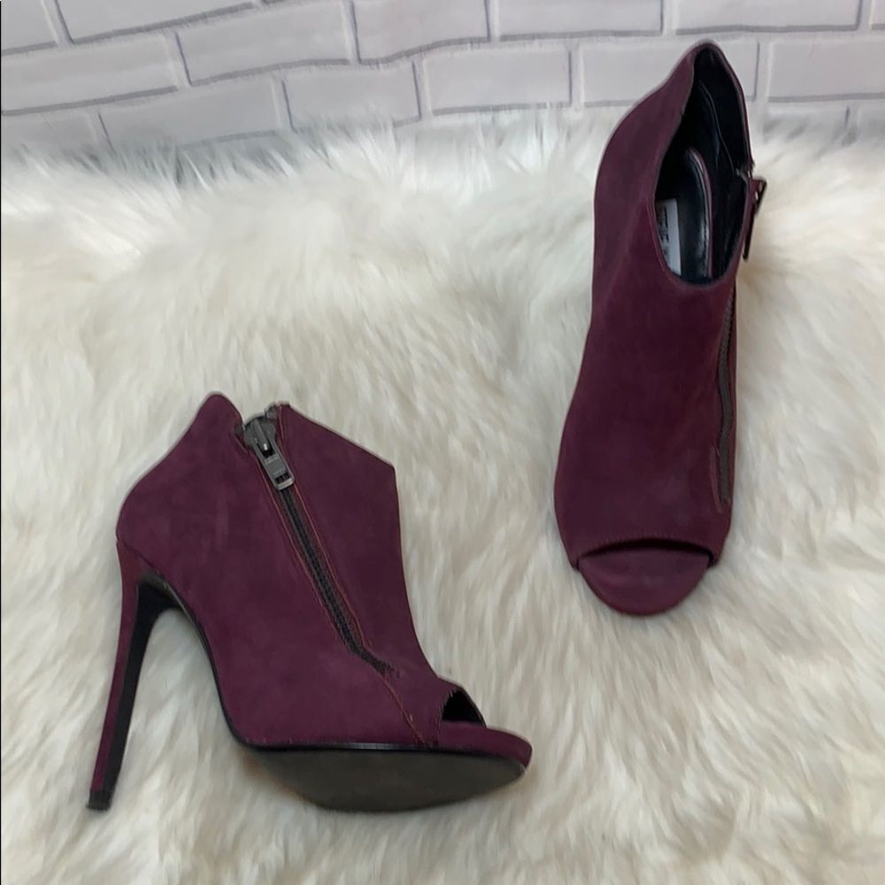 Steve Madden Ladee Plum Suede Peep Toe Heels‎ Sz 8